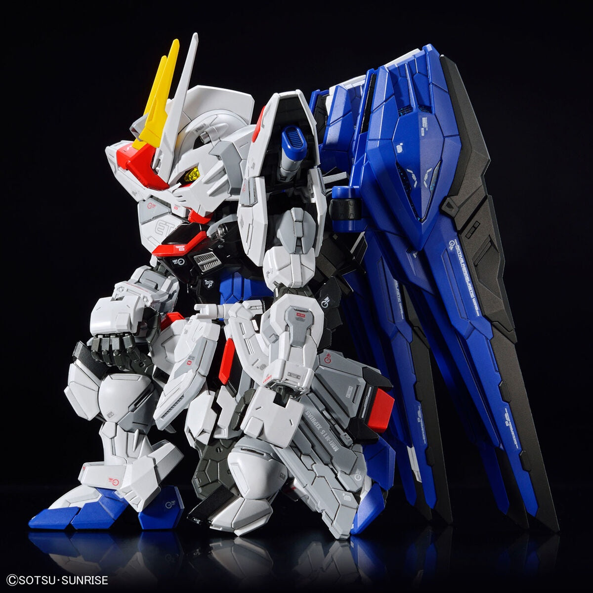 do-choi-lap-rap-mo-hinh-master-grade-sd-freedom-gundam-4573102642578-03