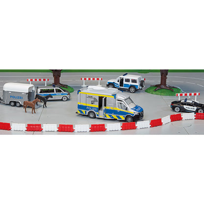 xe-canh-sat-mercedes-benz-sprinter-2301-09