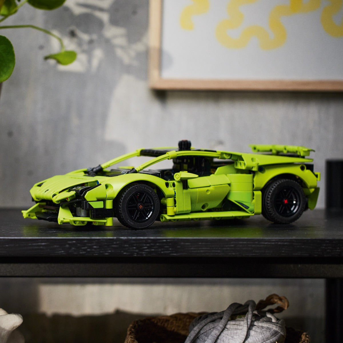 Đồ chơi lắp ráp Siêu Xe Lamborghini Huracán Tecnica LEGO TECHNIC 42161 (806 chi tiết)