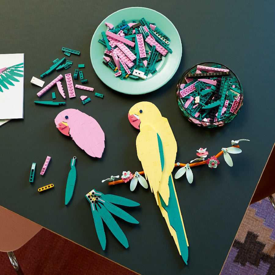 Đồ chơi lắp ráp Đôi chim vẹt treo tường LEGO ADULTS 31211