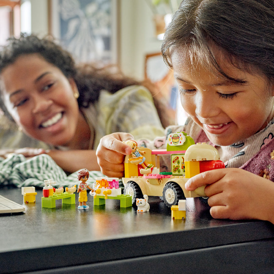 Đồ chơi lắp ráp Tiệm bánh hot dog lưu động LEGO FRIENDS 42633