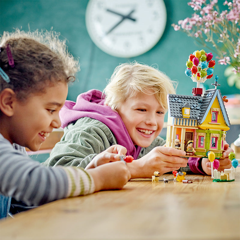 Đồ Chơi Lắp Ráp Ngôi Nhà Bóng Bay Up LEGO DISNEY PRINCESS 43217 (598 chi tiết)