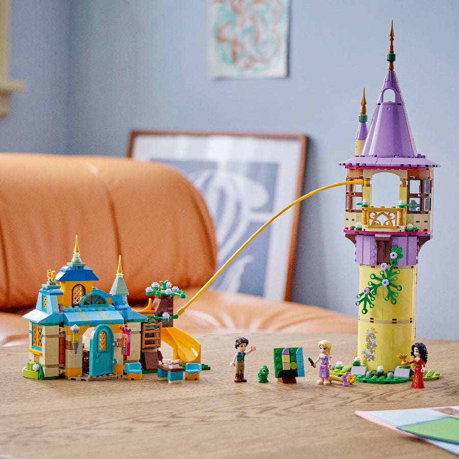 Đồ chơi lắp ráp Tòa tháp Rapunzel và quán rượu trong rừng LEGO DISNEY PRINCESS 43241