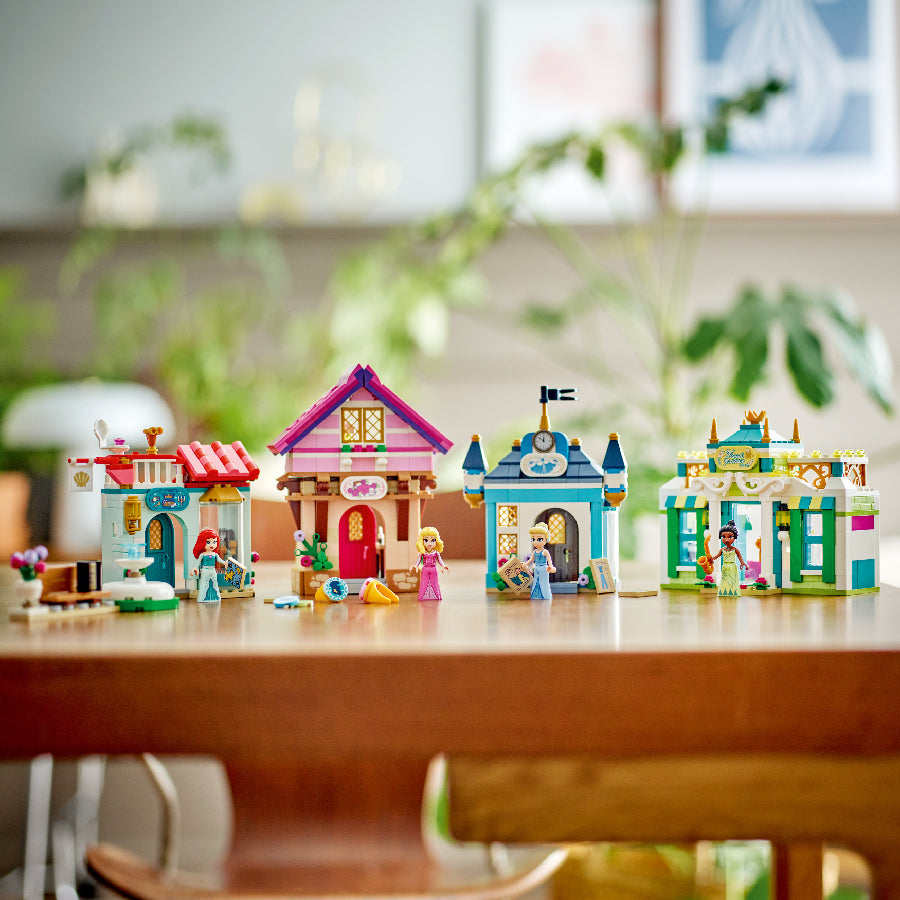 Đồ chơi lắp ráp Cuộc dạo chơi của những nàng công chúa LEGO DISNEY PRINCESS 43246