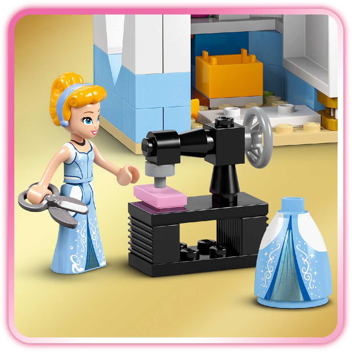 do-choi-lap-rap-laudai-va-xe-ngua-của-cinderella-lego-disney-princess-43275-04