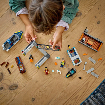 do-choi-lap-rap-tau-canh-sat-va-hang-o-toi-pham-60417-07