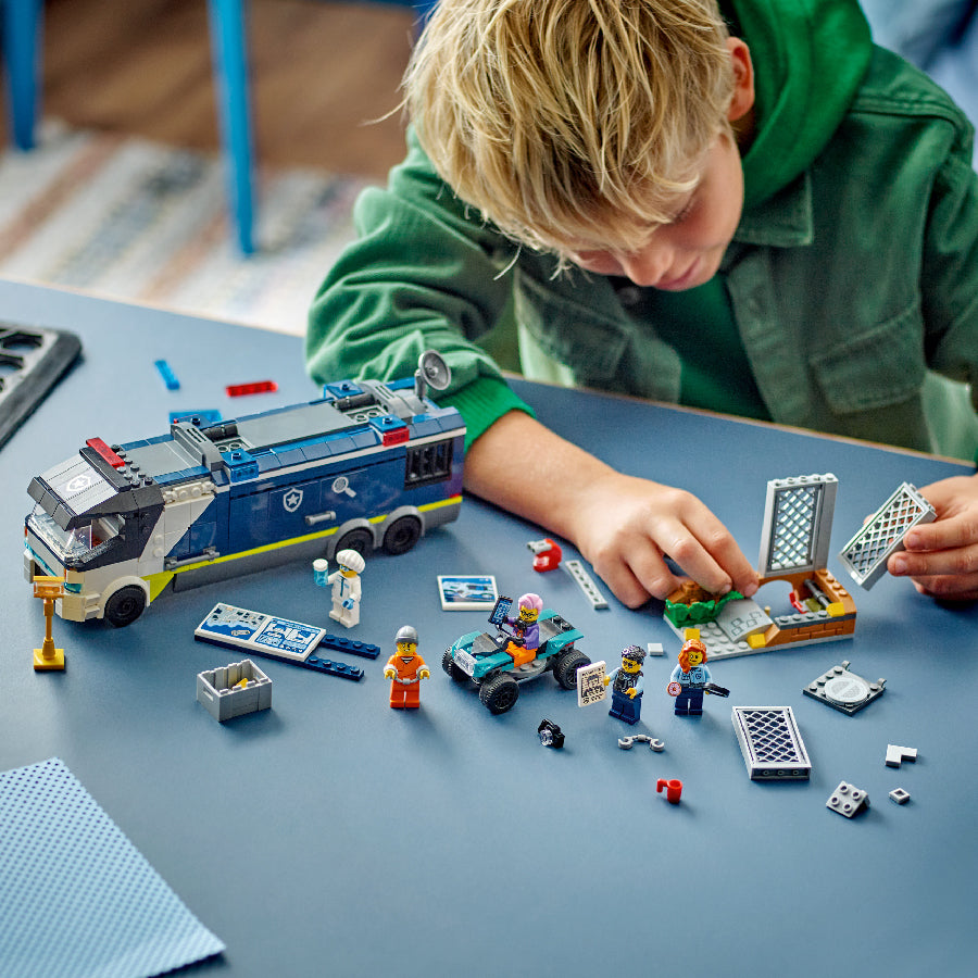 Đồ chơi lắp ráp Xe tải cảnh sát vận chuyển tội phạm LEGO CITY 60418