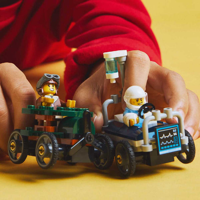 do-choi-lap-rap-bo-doi-may-bay-vs-xe-cap-cuu-di-dong-lego-city-60459-06