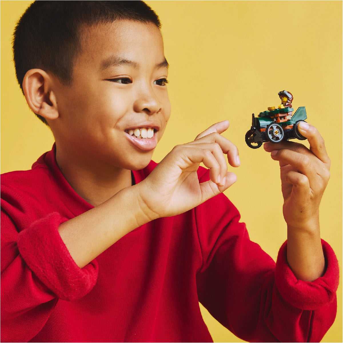 do-choi-lap-rap-bo-doi-may-bay-vs-xe-cap-cuu-di-dong-lego-city-60459-08