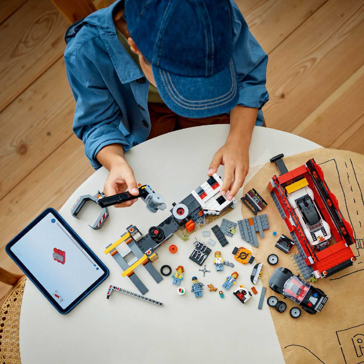 Đồ Chơi Lắp Ráp Bãi Phế Liệu Ô Tô LEGO CITY 60472