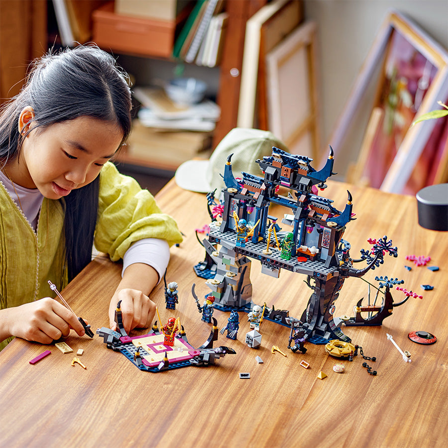 Đồ chơi lắp ráp Tu viện bóng tối của mặt nạ sói LEGO NINJAGO 71813