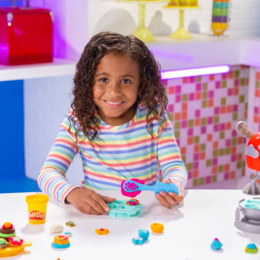 Máy trộn bột thần kì phiên bản mới PLAYDOH F4718