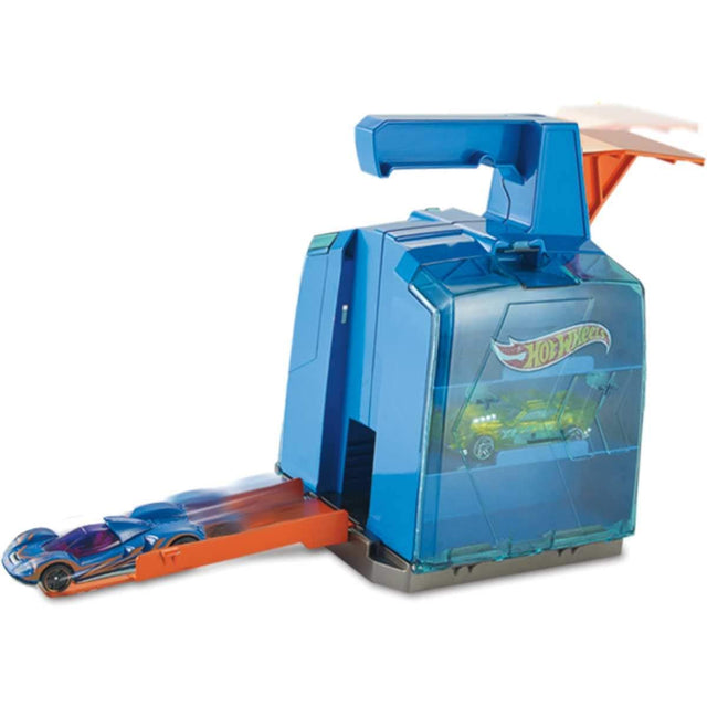 hop-chua-va-phong-sieu-xe-hot-wheels-gcf92-010