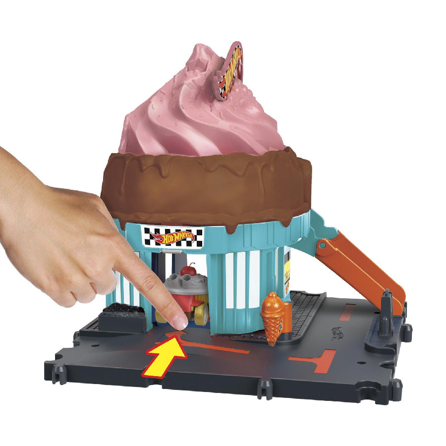 Tiệm Bán Kem Pink Chocolate Hot Wheels City HOT WHEELS HDR24
