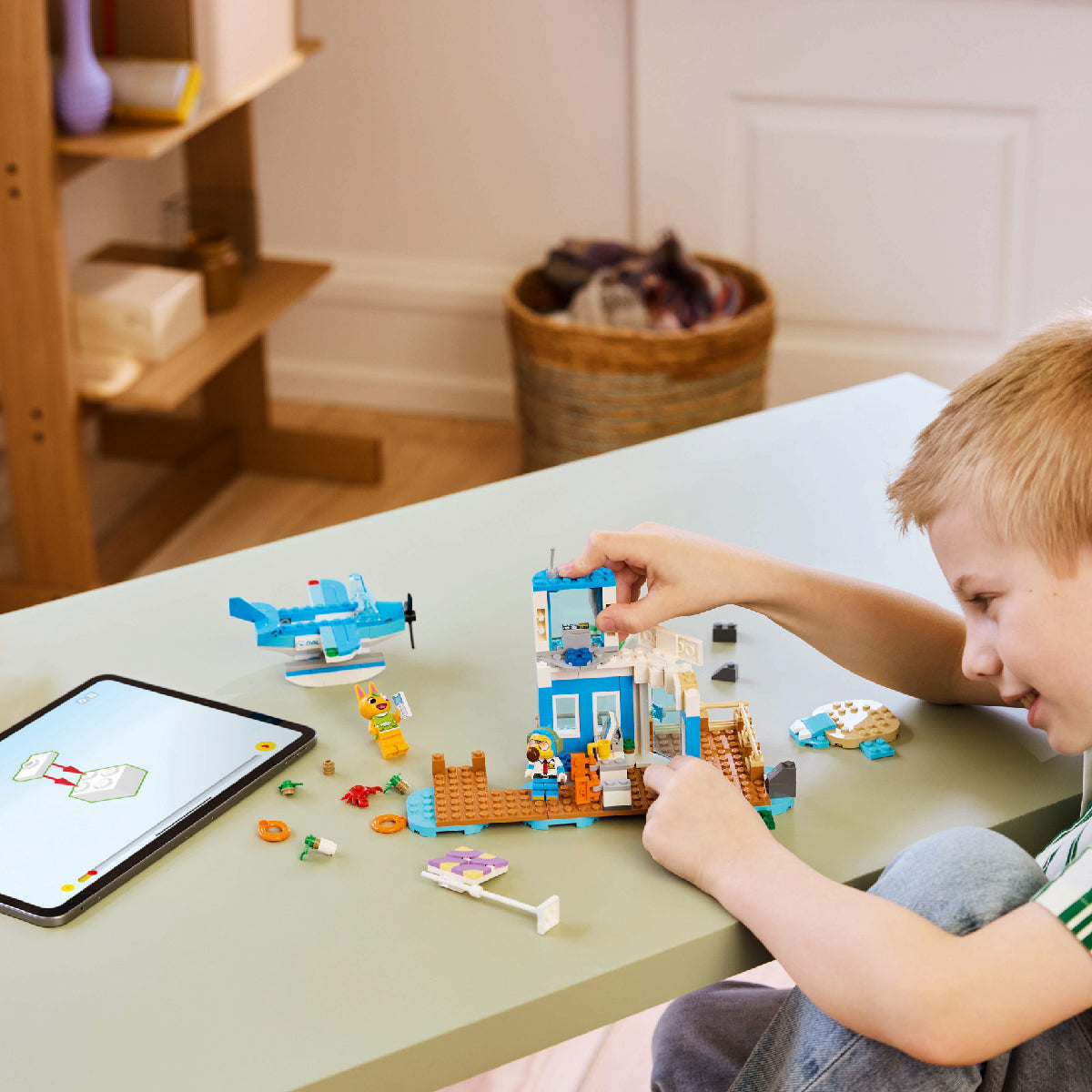 Đồ Chơi Lắp Ráp Bay Cùng Máy Bay Dodo LEGO ANIMAL CROSSING 77051 (292 chi tiết)