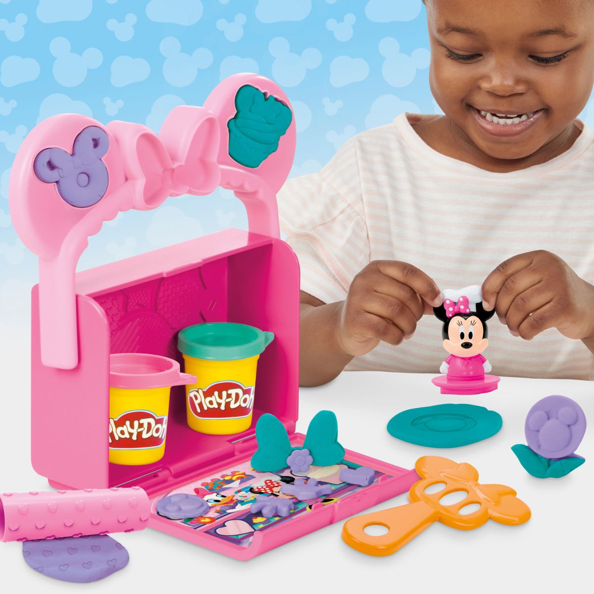 bo-khuon-playdoh-disney-tiem-banh-minnie-ngot-ngao-playdoh-g3108-g2326-04