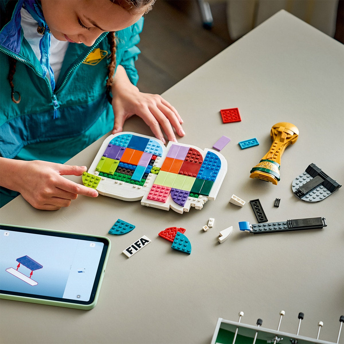 Đồ Chơi Bộ Lắp Ráp Tranh Treo Tường Biểu Tượng FIFA World Cup™ 2026 LEGO EDITIONS SPORTS 43032 (298 Chi Tiết)