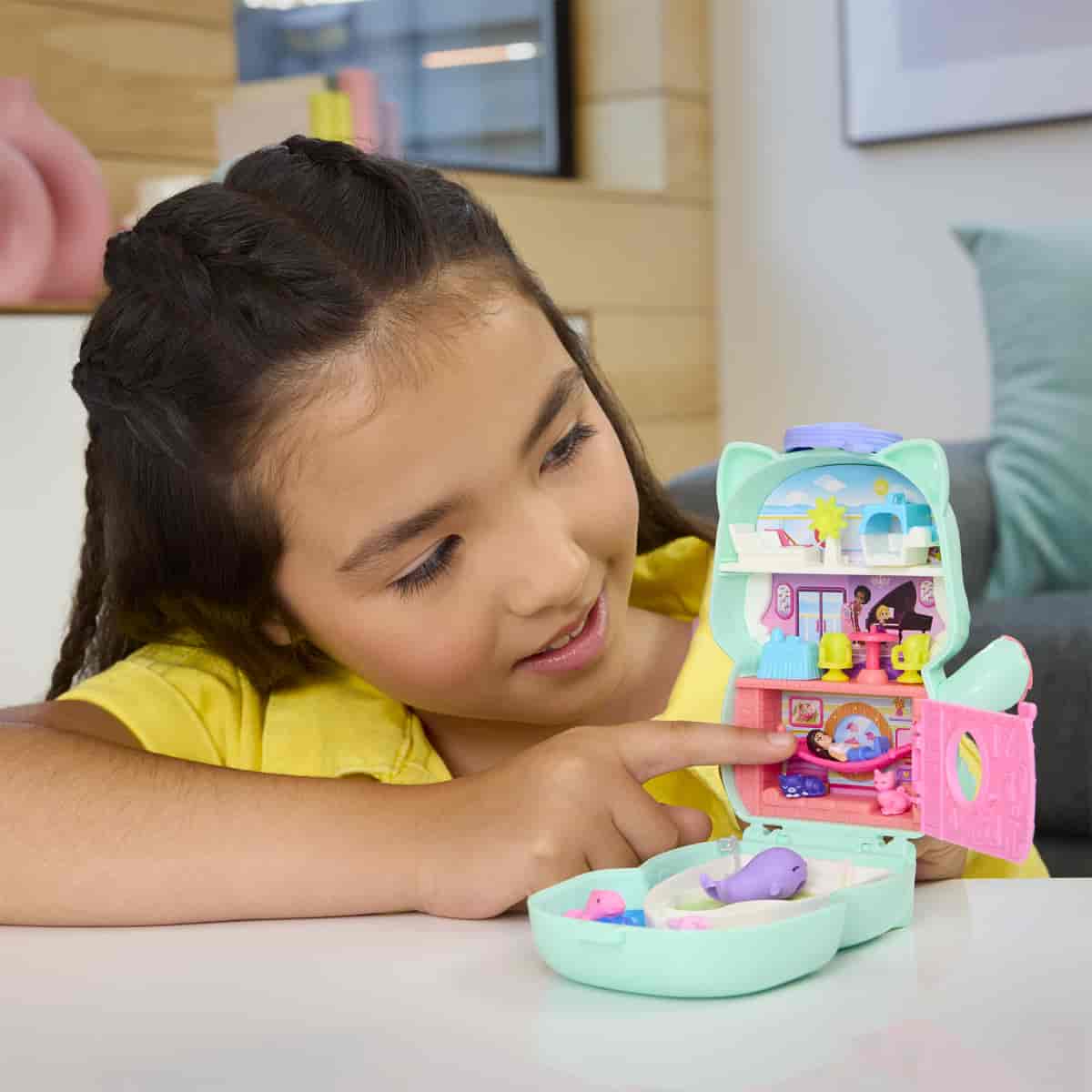 bo-suu-tap-polly-pocket-va-cuoc-phieu-luu-bien-ca-cua-kitty-polly-pocket-jcr37-jfg56-016