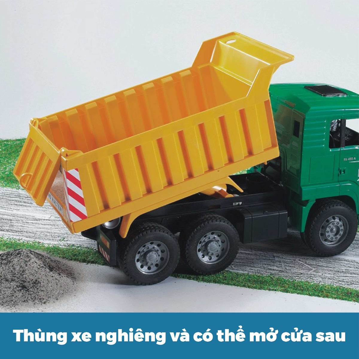 Đồ chơi dạng mô hình theo tỷ lệ thu nhỏ 1:16 xe ben MAN TGA BRUDER BRU02765