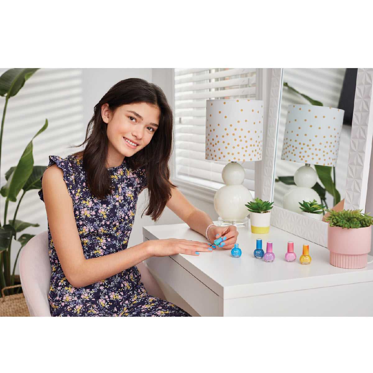 Combo 5 Sơn Móng Tay Đổi Màu MAKE IT REAL 10013MIR