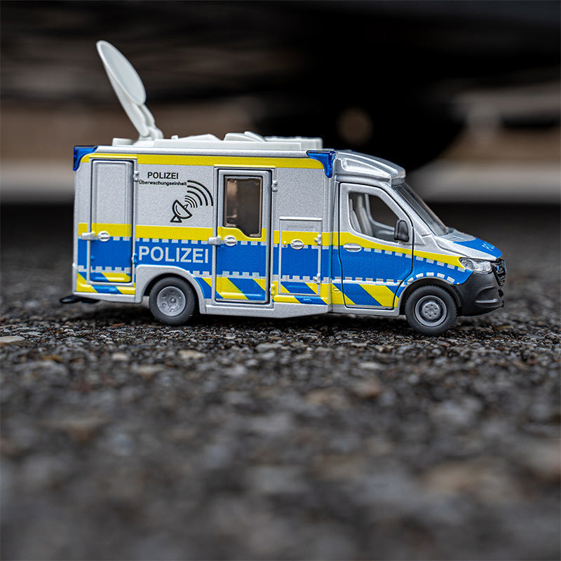 xe-canh-sat-mercedes-benz-sprinter-2301-023
