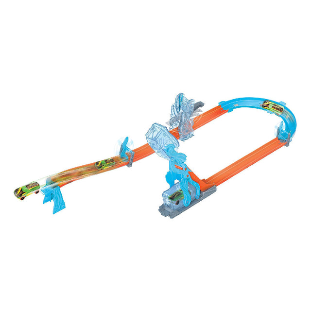thung-phuc-hop-hot-wheels-tha-doc-tren-khong-hnj67-hnn38-02