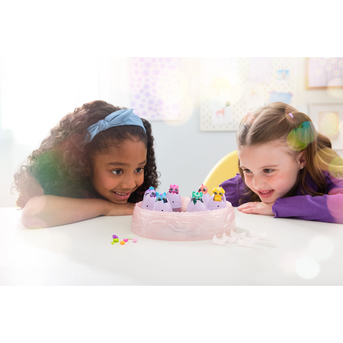 Đồ Chơi Khu Ấp Trứng Cầu Vồng HATCHIMALS 6070168