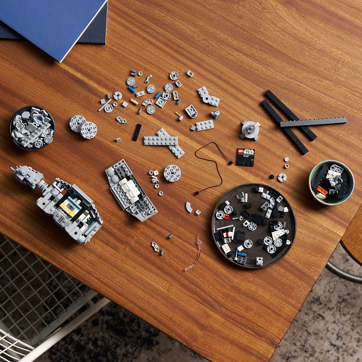 Đồ Chơi Lắp Ráp AT-AT – Chiến Xa Bốn Chân LEGO STAR WARS 75440 (525 chi tiết)