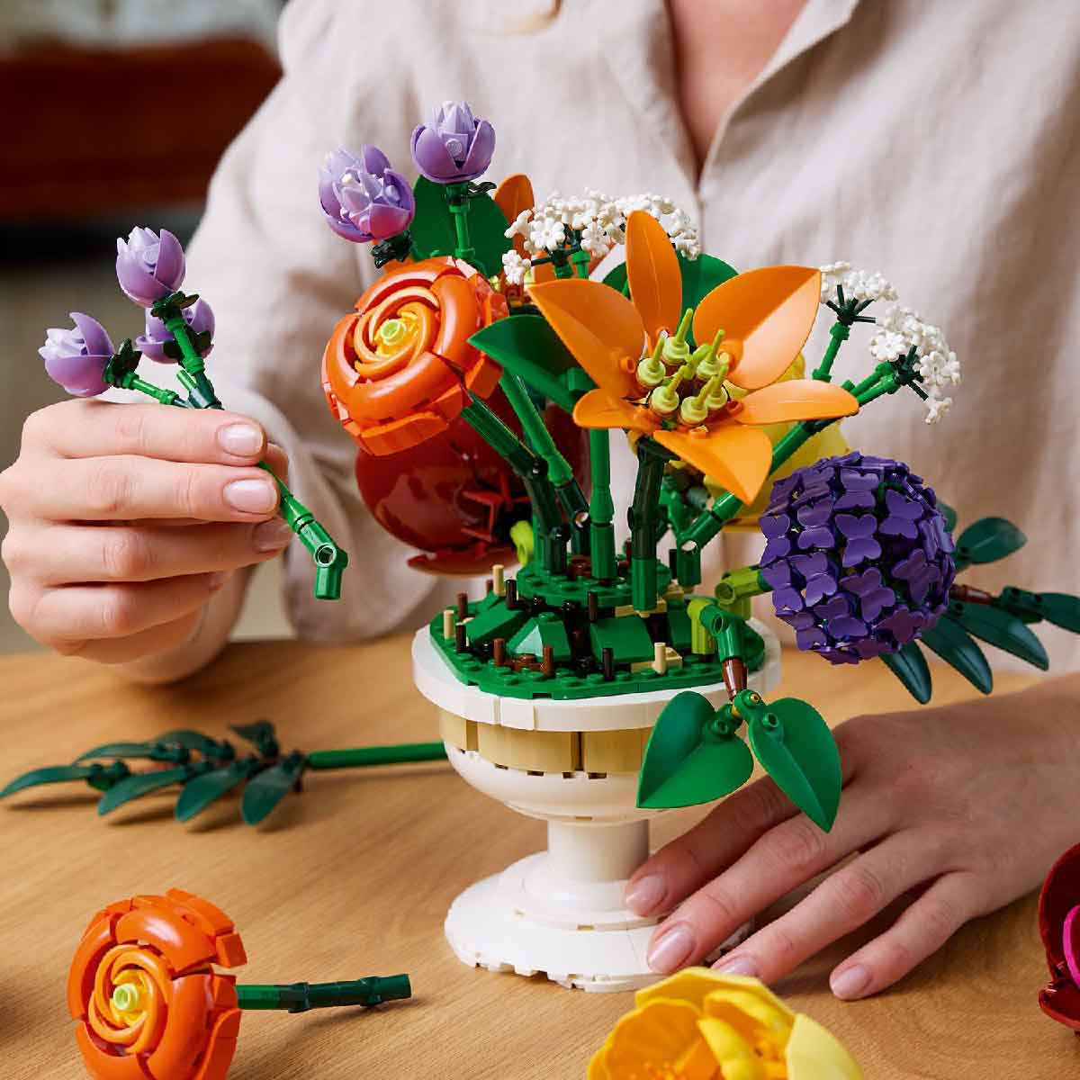 Đồ Chơi Lắp Ráp Bình Hoa LEGO BOTANICALS 10345 (1161 chi tiết)