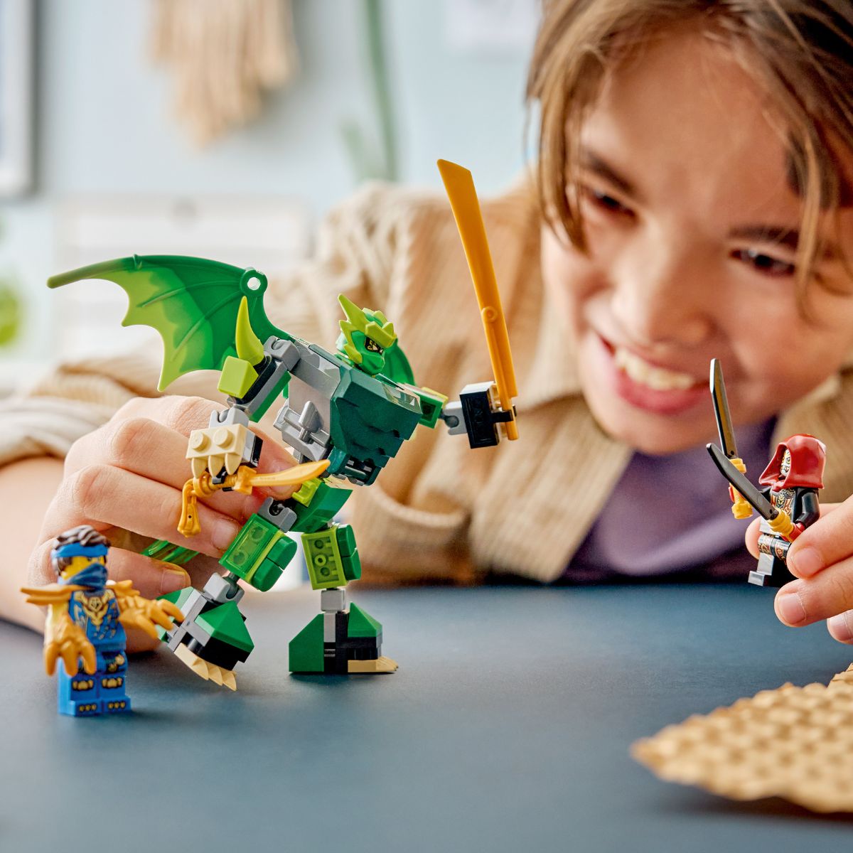 do-choi-lap-rap-bo-chien-dau-chien-giap-rong-cua-lloyd-lego-ninjago-71862-011