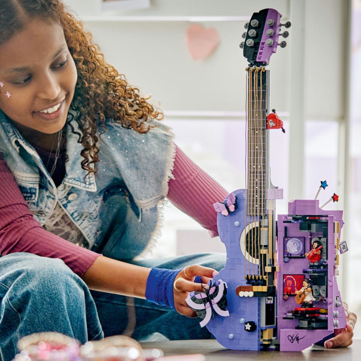 Đồ Chơi Lắp Ráp Cây Đàn Ghi-Ta 2 Trong 1 Của Olivia LEGO EDITIONS MUSIC 43031 (1228 Chi Tiết)