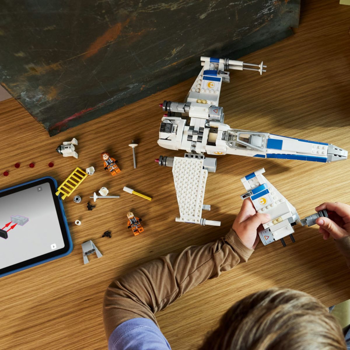 do-choi-lap-rap-chien-dau-co-x-wing-thuoc-new-republic-lego-star-wars-75460-06
