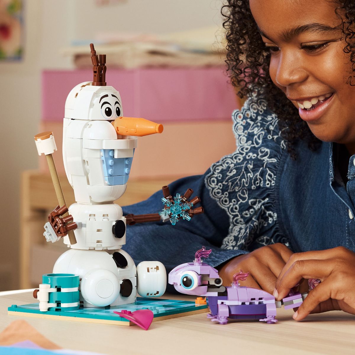 Đồ Chơi Lắp Ráp Chuyến Picnic Của Olaf Và Bruni LEGO DISNEY PRINCESS 43287 (478 chi tiết)