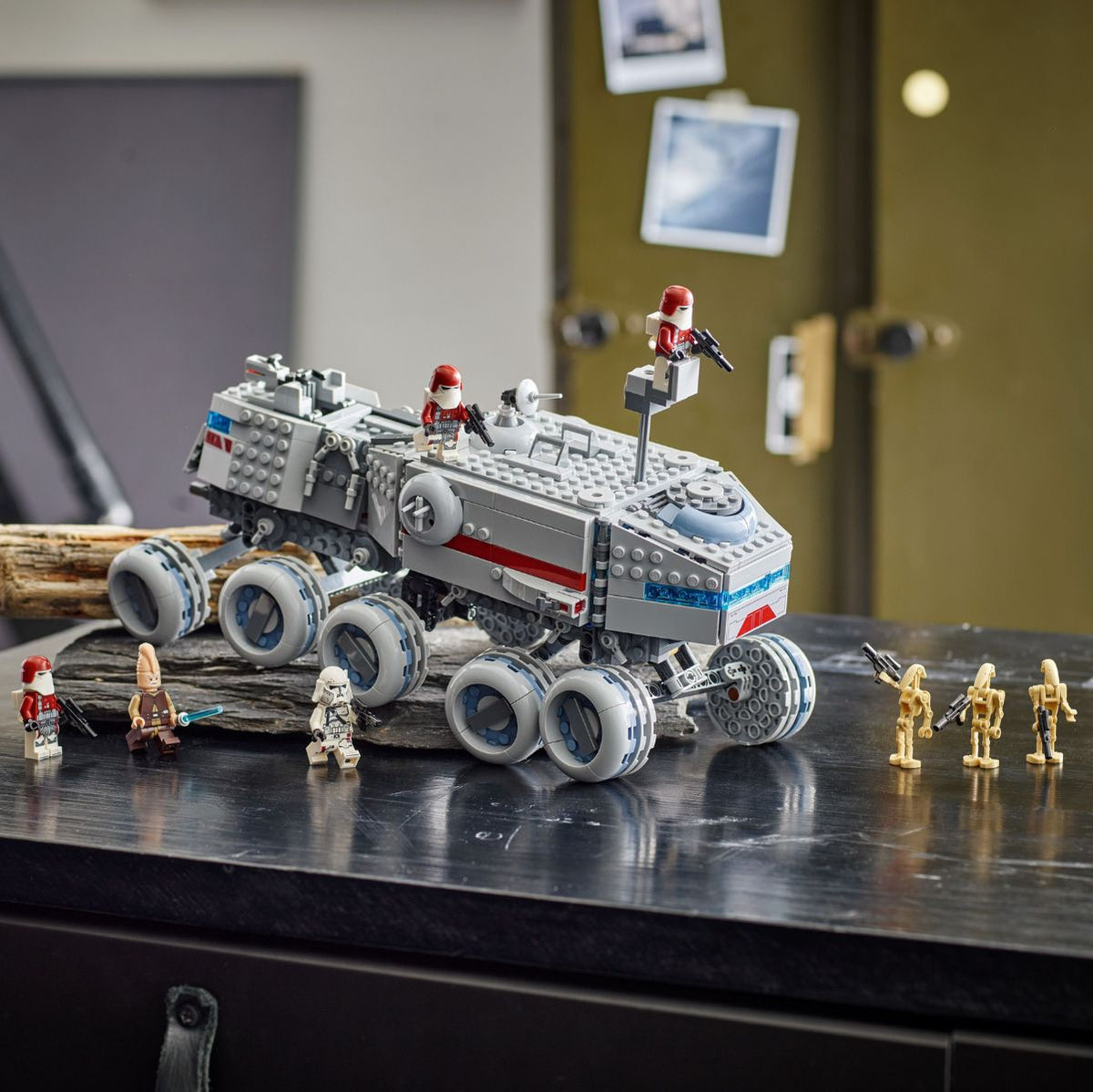 Đồ Chơi Lắp Ráp Cỗ Máy Hủy Diệt Juggernaut LEGO STAR WARS 75413 (813 chi tiết)