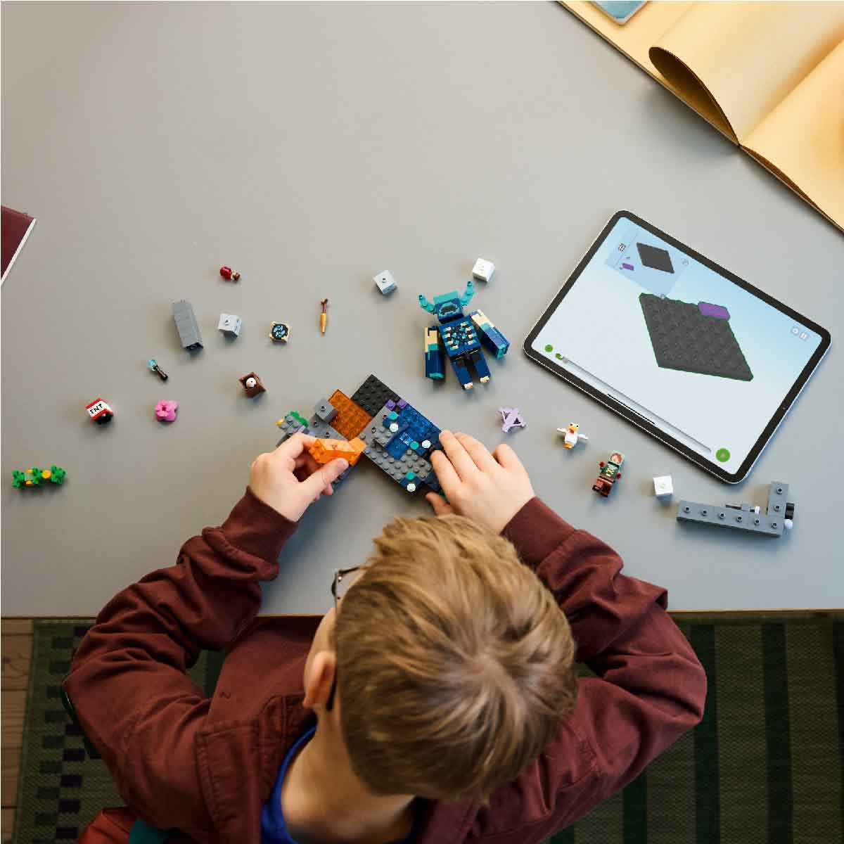 Đồ Chơi Lắp Ráp Cuộc Chạm Trán Warden LEGO MINECRAFT 21274 (238 chi tiết)