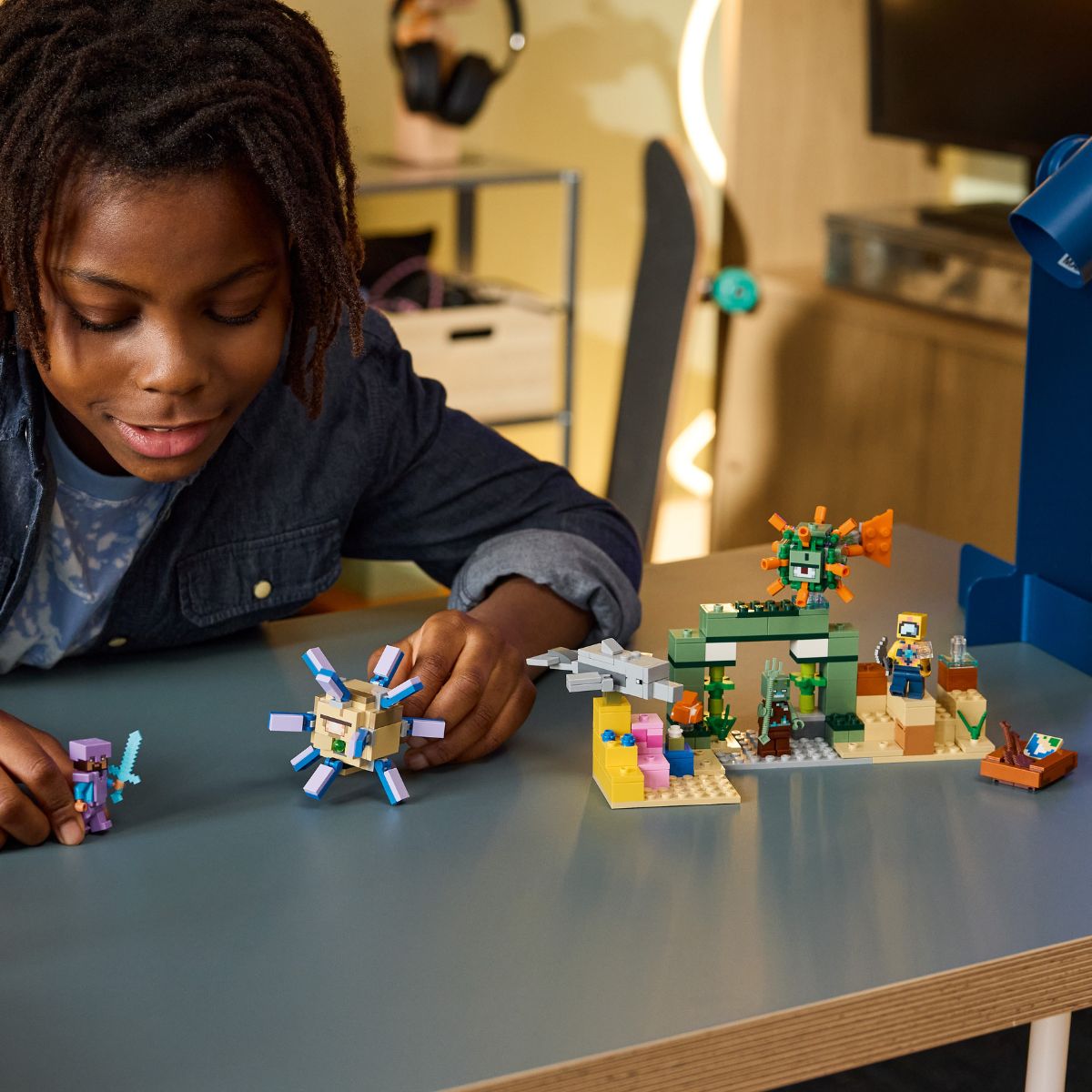 Đồ Chơi Lắp Ráp Cuộc Phiêu Lưu Dưới Đại Dương LEGO MINECRAFT 21598 (310 chi tiết)