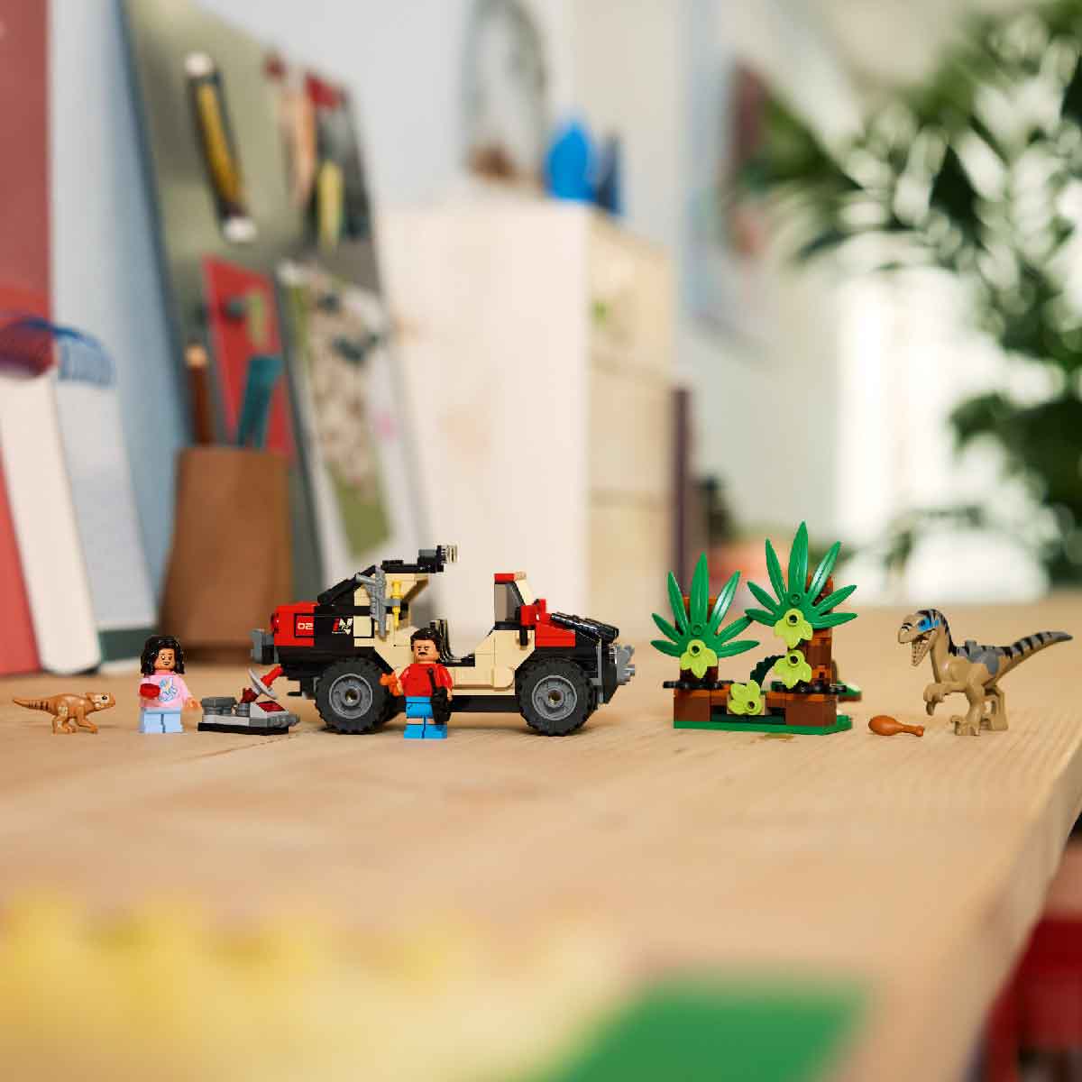 Đồ Chơi Lắp Ráp Cuộc Tẩu Thoát Khỏi Raptor LEGO JURASSIC 76972 (285 chi tiết)