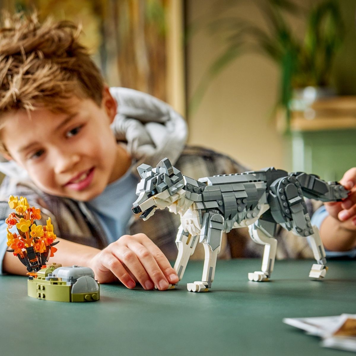 Đồ Chơi Lắp Ráp Động Vật Rừng Xanh: Sói Xám LEGO CREATOR 31393 (657 chi tiết)
