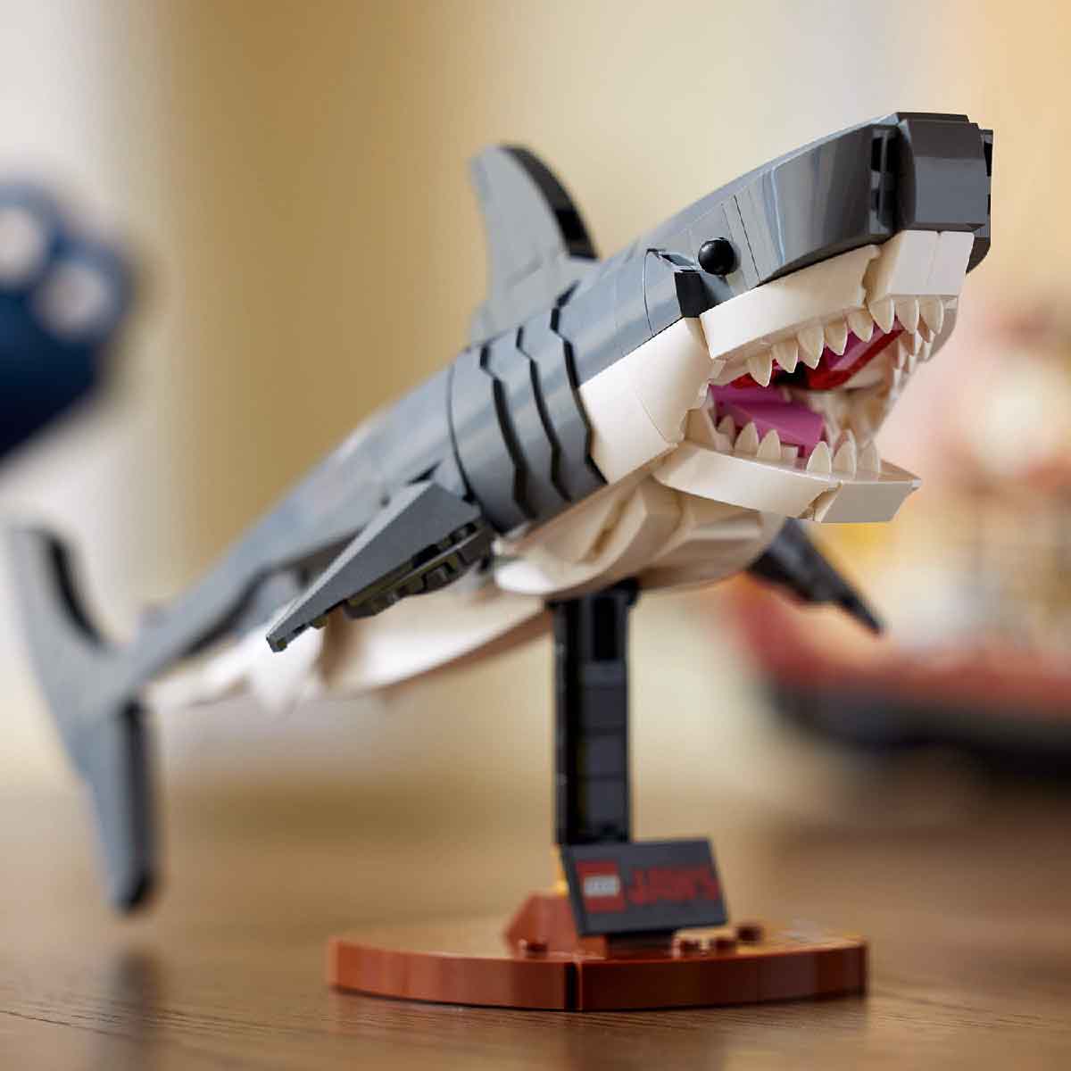 Đồ Chơi Lắp Ráp Hàm Cá Mập LEGO IDEAS 21350
