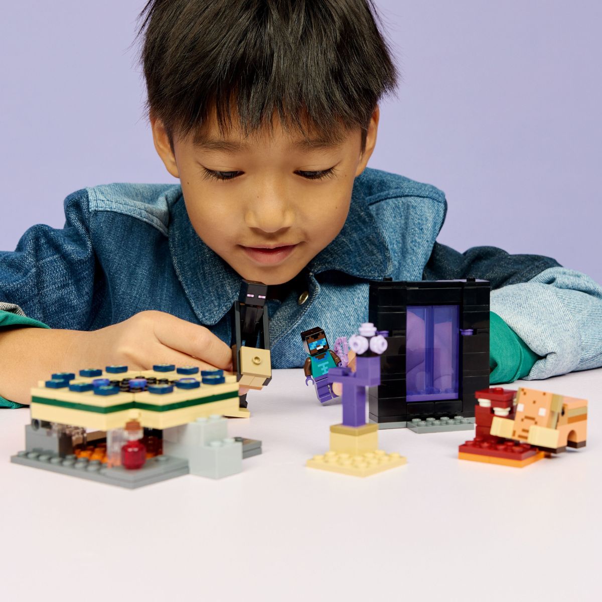 Đồ Chơi Lắp Ráp Hành Trình Qua Cổng Nether & End LEGO MINECRAFT 21584 (192 chi tiết)