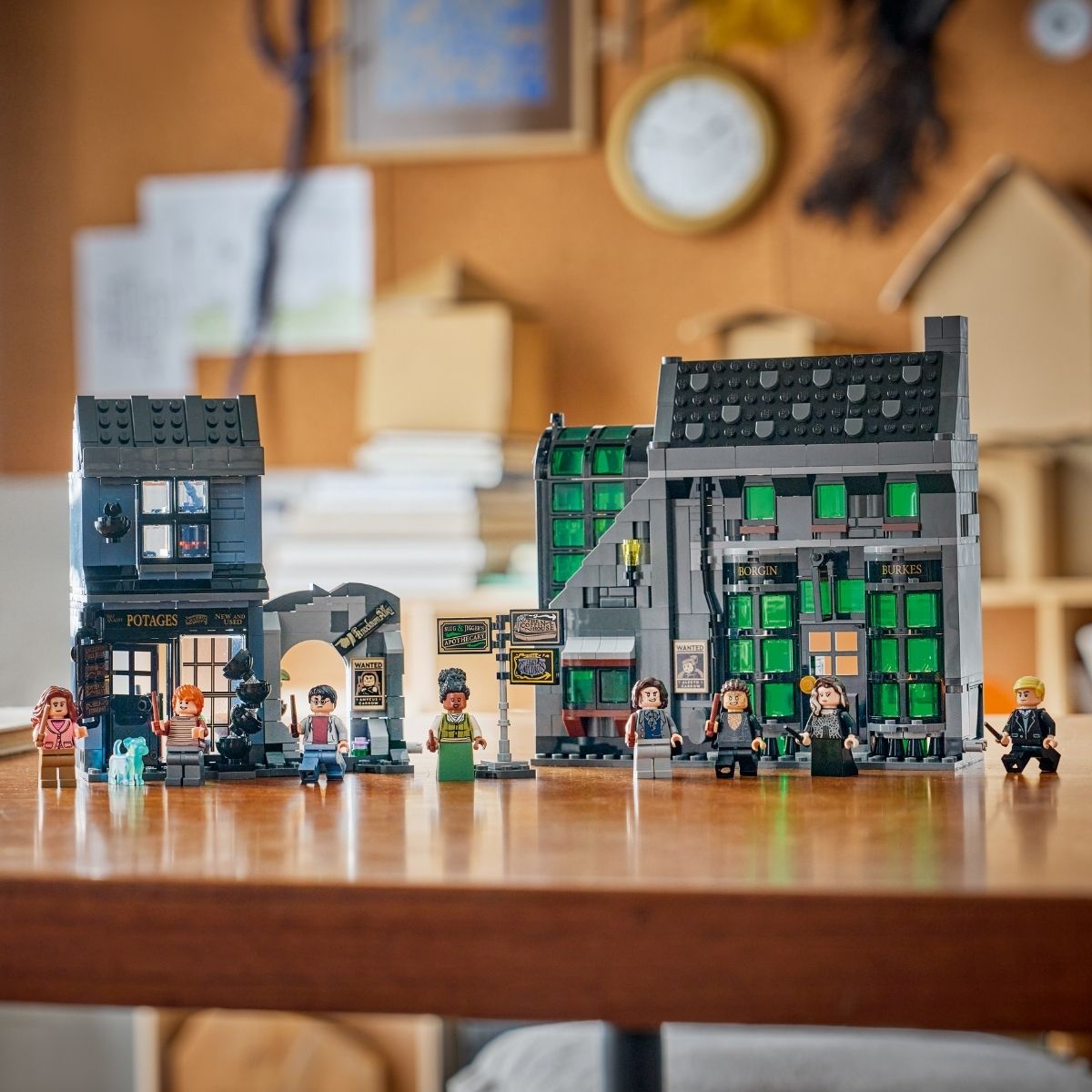 Đồ Chơi Lắp Ráp Hẻm Knockturn™: Khu Phố Cửa Hàng Phù Thủy LEGO HARRY POTTER 76471 (788 chi tiết)