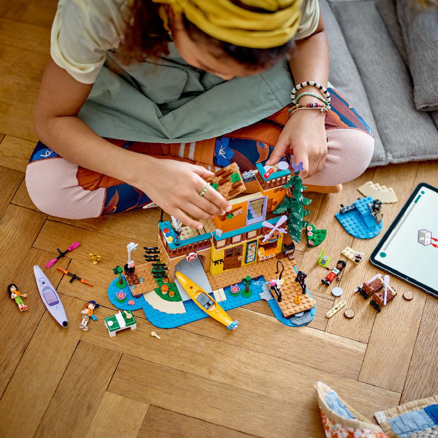 Đồ Chơi Lắp Ráp Khu Cắm Trại Môn Thể Thao Nước LEGO FRIENDS 42626 (628 chi tiết)