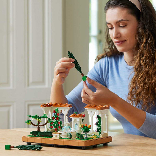 do-choi-lap-rap-khu-vuon-tay-ban-nha-lego-adutls-10359-010