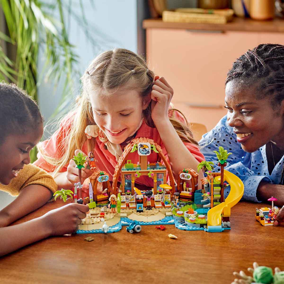 Đồ Chơi Lắp Ráp Kỳ Nghỉ Bên Bãi Biển LEGO FRIENDS 42673