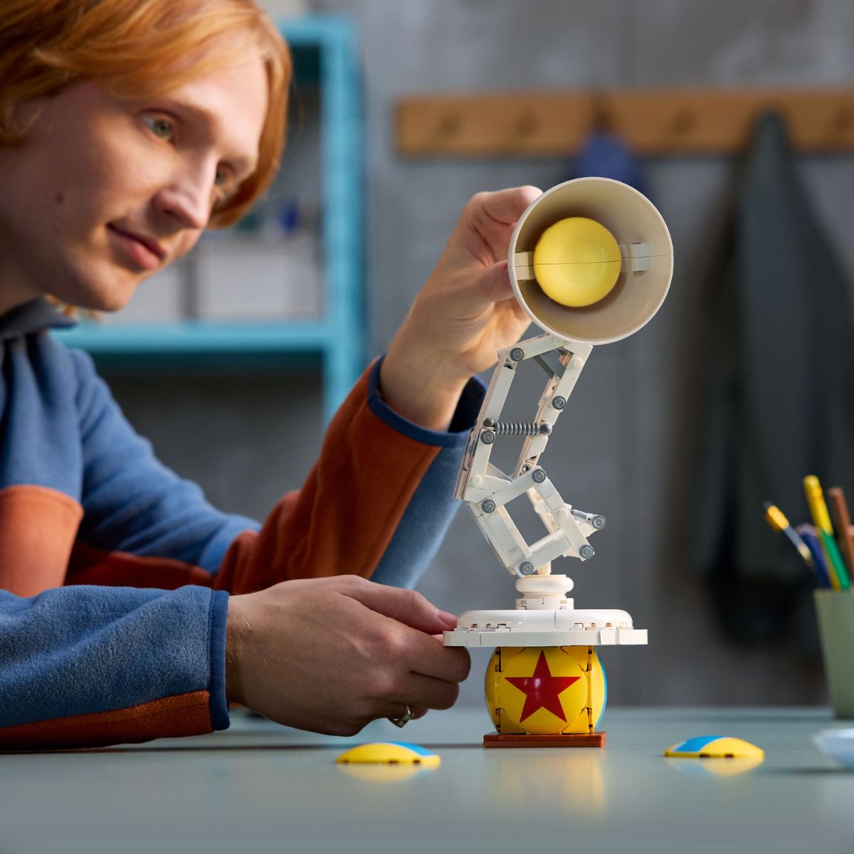 Đồ Chơi Lắp Ráp Logo Pixar LEGO IDEAS 21357