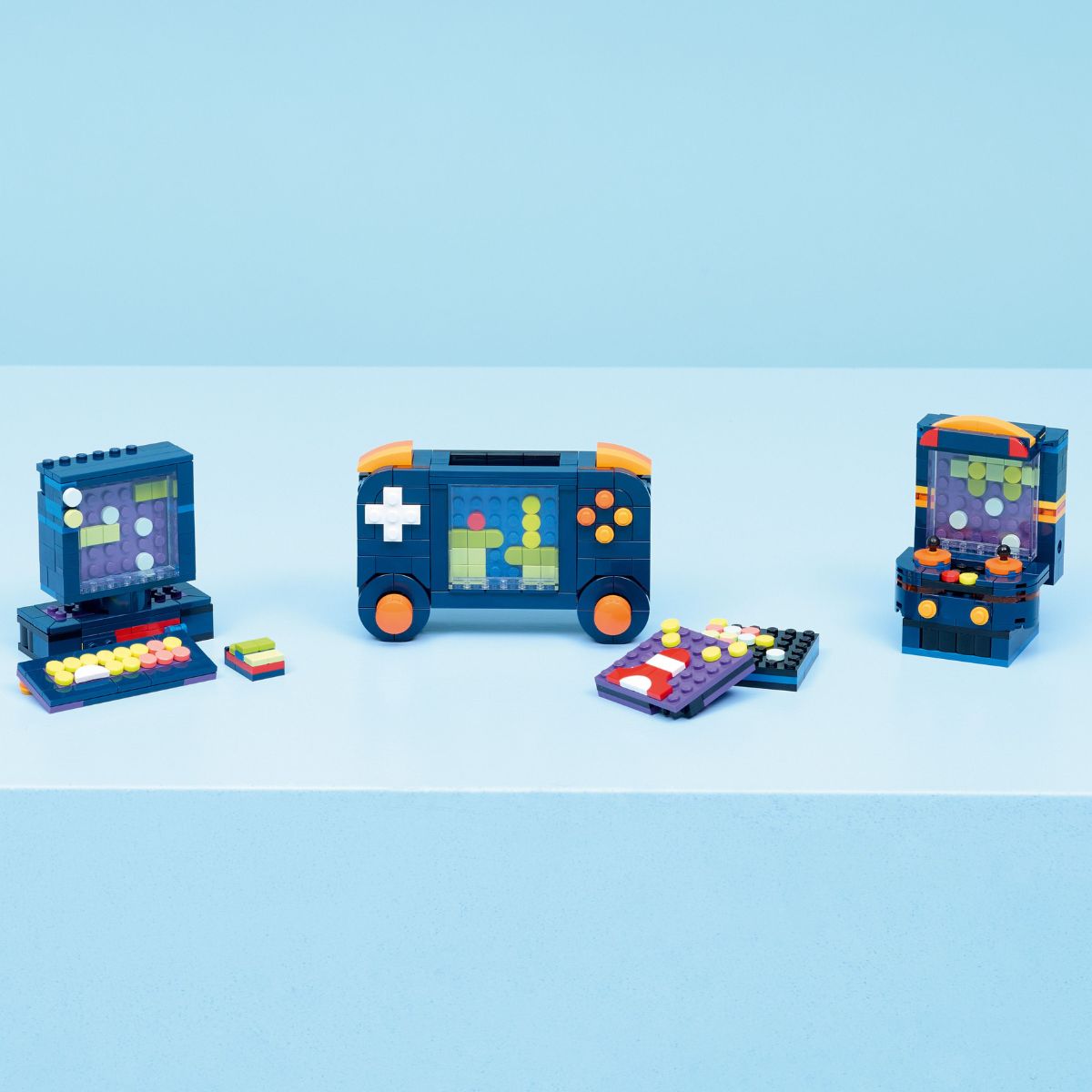 Đồ Chơi Lắp Ráp Máy Chơi Game Cổ Điển LEGO CREATOR 31380