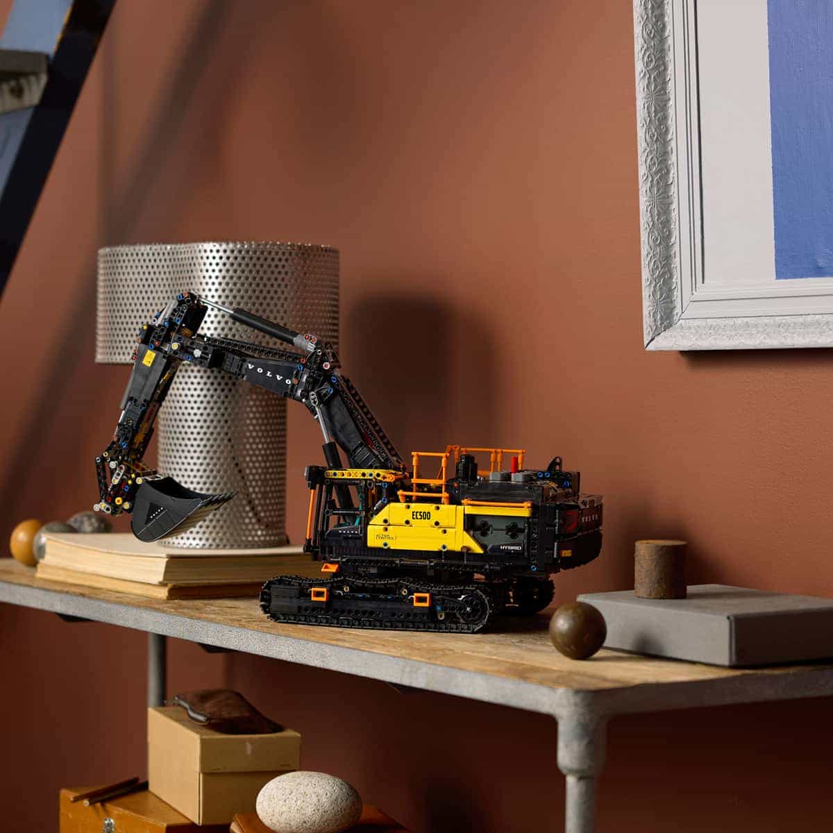 Đồ Chơi Lắp Ráp Máy Xúc Hybrid Volvo EC500 – V29 LEGO TECHNIC 42215-LG