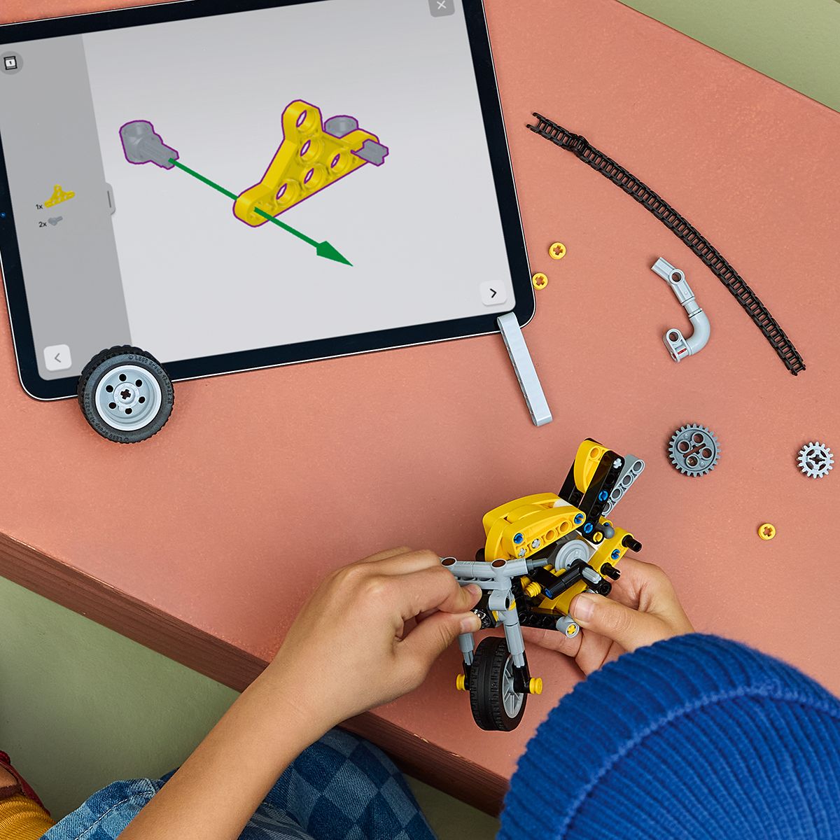 Đồ Chơi Lắp Ráp Mô Tô Màu Vàng LEGO TECHNIC 42225 (151 Chi Tiết)