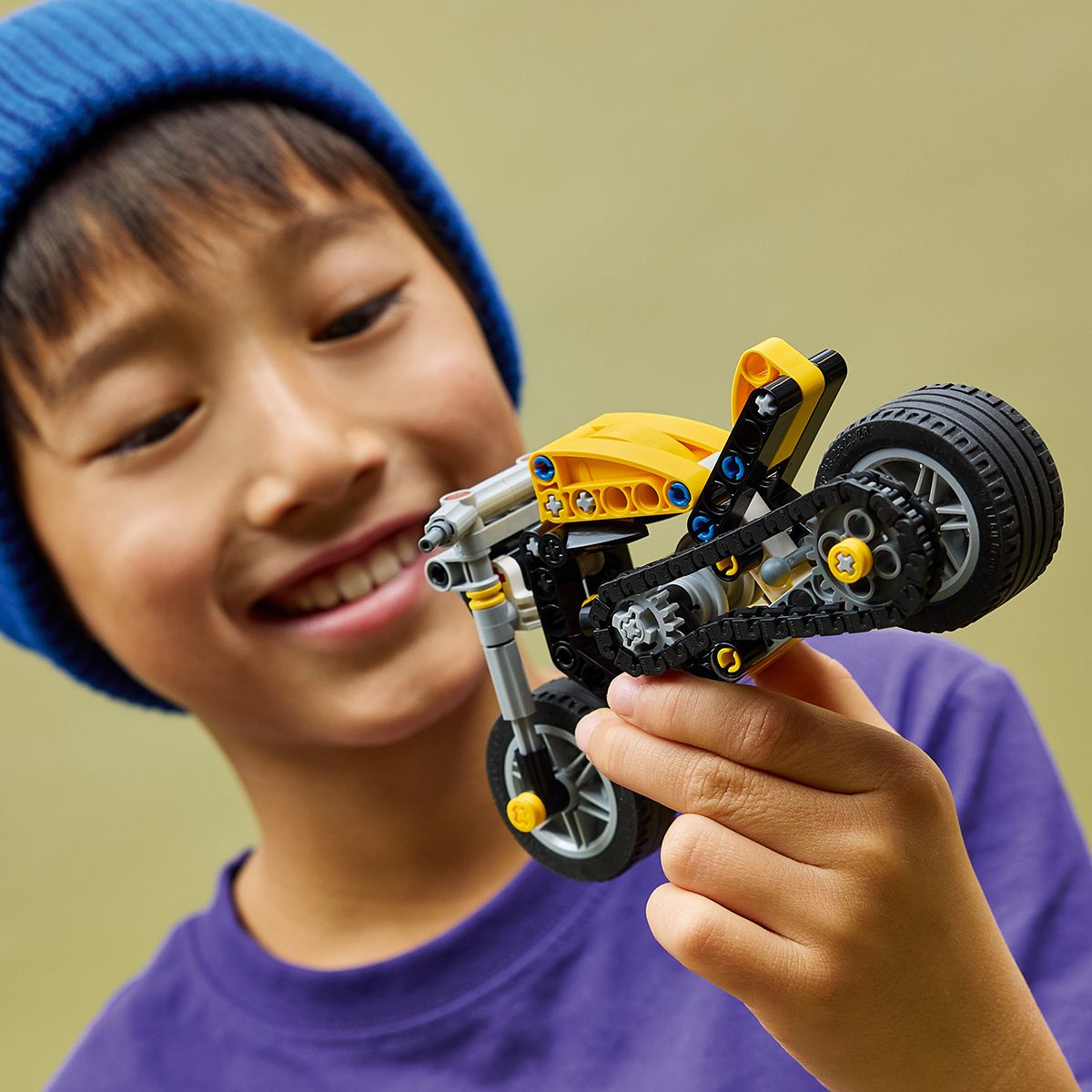 Đồ Chơi Lắp Ráp Mô Tô Màu Vàng LEGO TECHNIC 42225 (151 Chi Tiết)