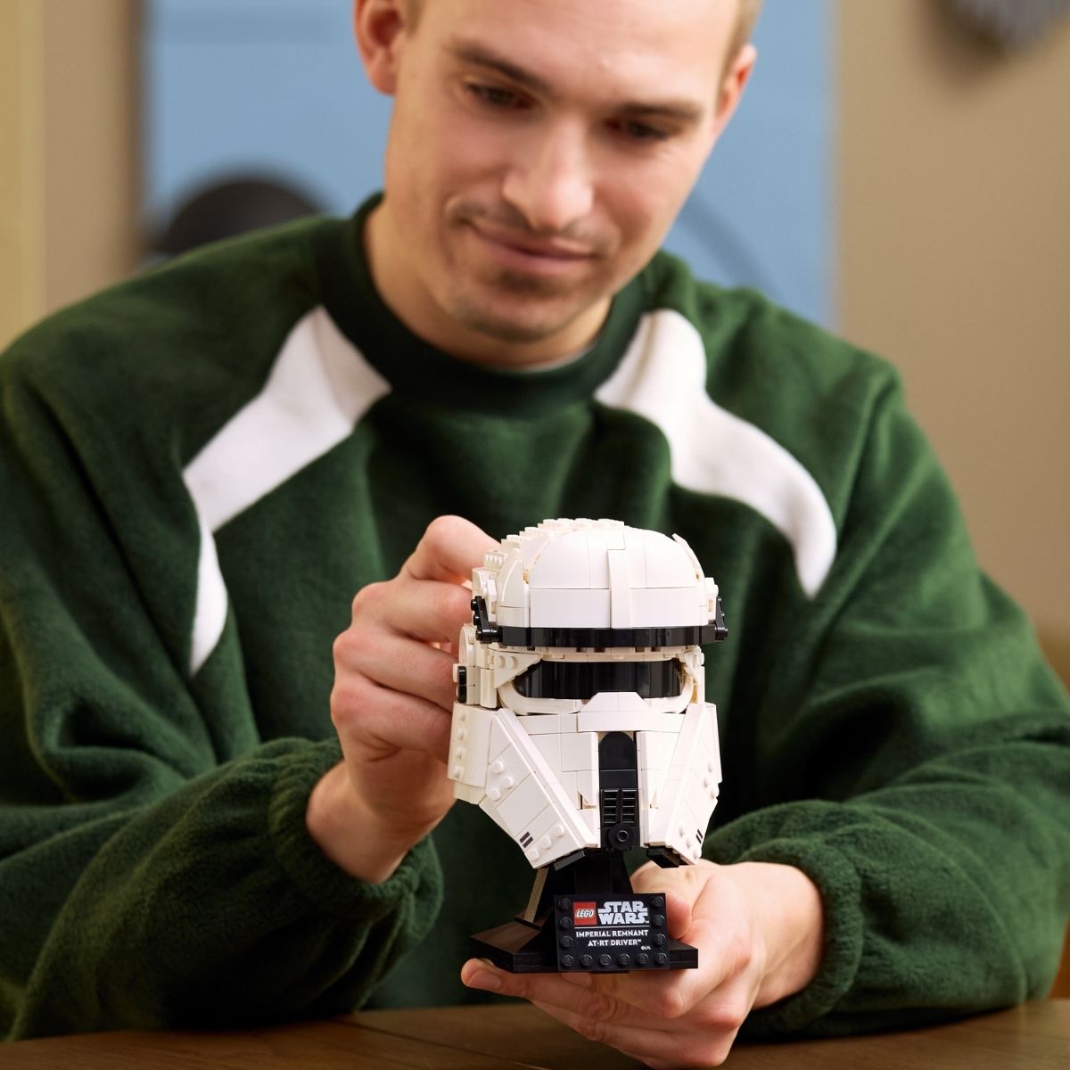 Đồ Chơi Lắp Ráp Mũ Giáp Phi Công AT-RT LEGO STAR WARS 75458 (775 chi tiết)